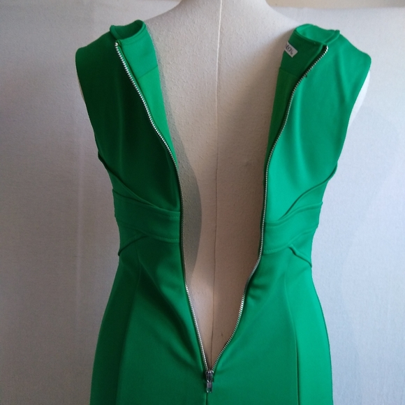 Maggy London Scoop Neck Sheath Dress - Picture 7 of 13